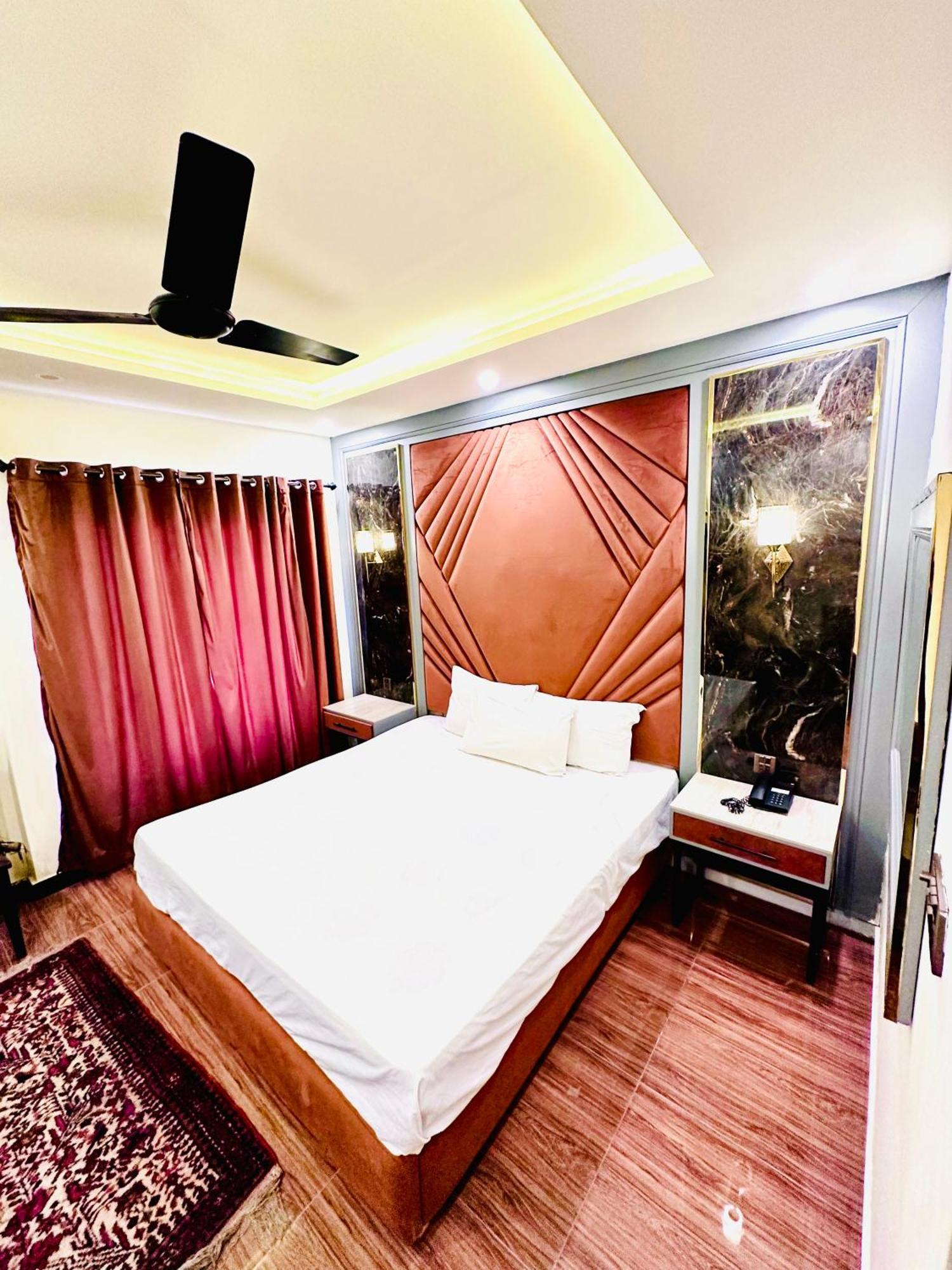 Hotel Blue Moon Continental Islamabad Exterior foto